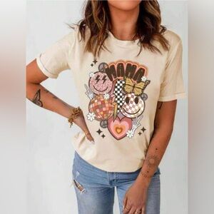 Mama Graphic Tee D1